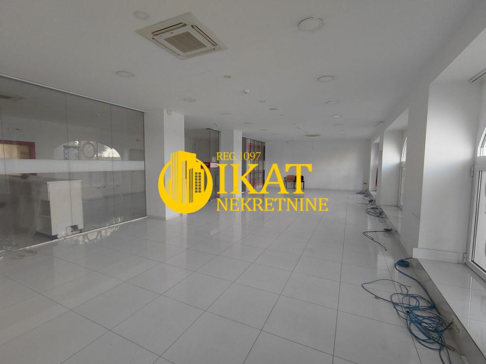Slika 4 - Knez Mihailova,  Lokal na prodaju, 180m2, 1.200.000€