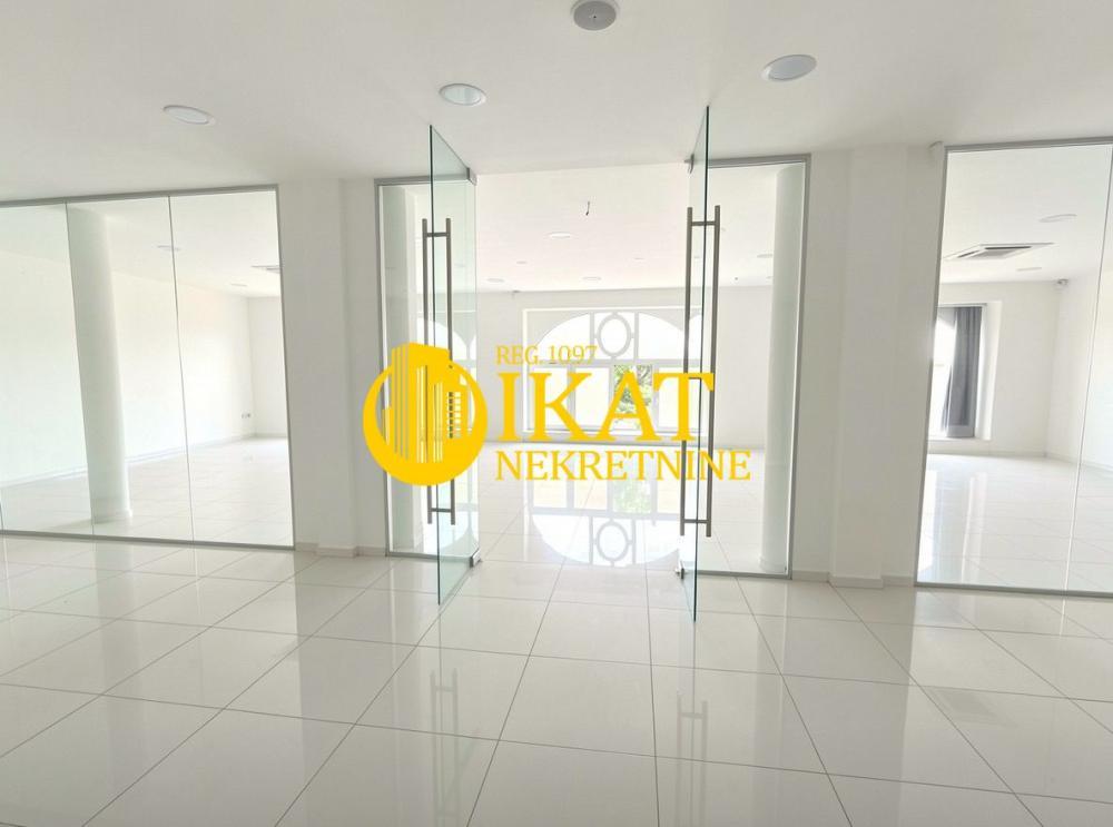 Glavna slika -Knez Mihailova,  Lokal na prodaju, 180m2, 1.200.000€