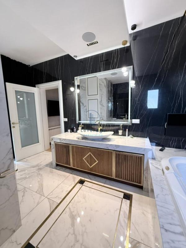 Slika 9 - Hadži Prodanova, Trosoban stan na prodaju, 130m2, 750.000€