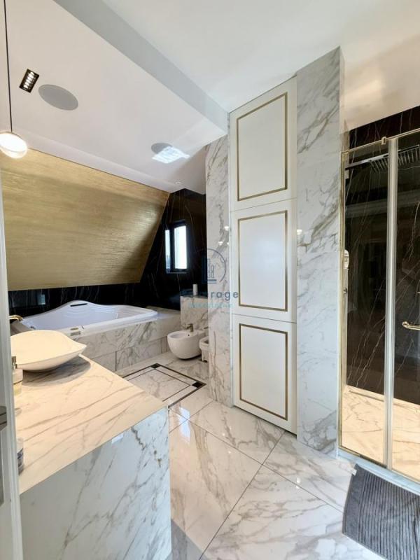 Slika 11 - Hadži Prodanova, Trosoban stan na prodaju, 130m2, 750.000€