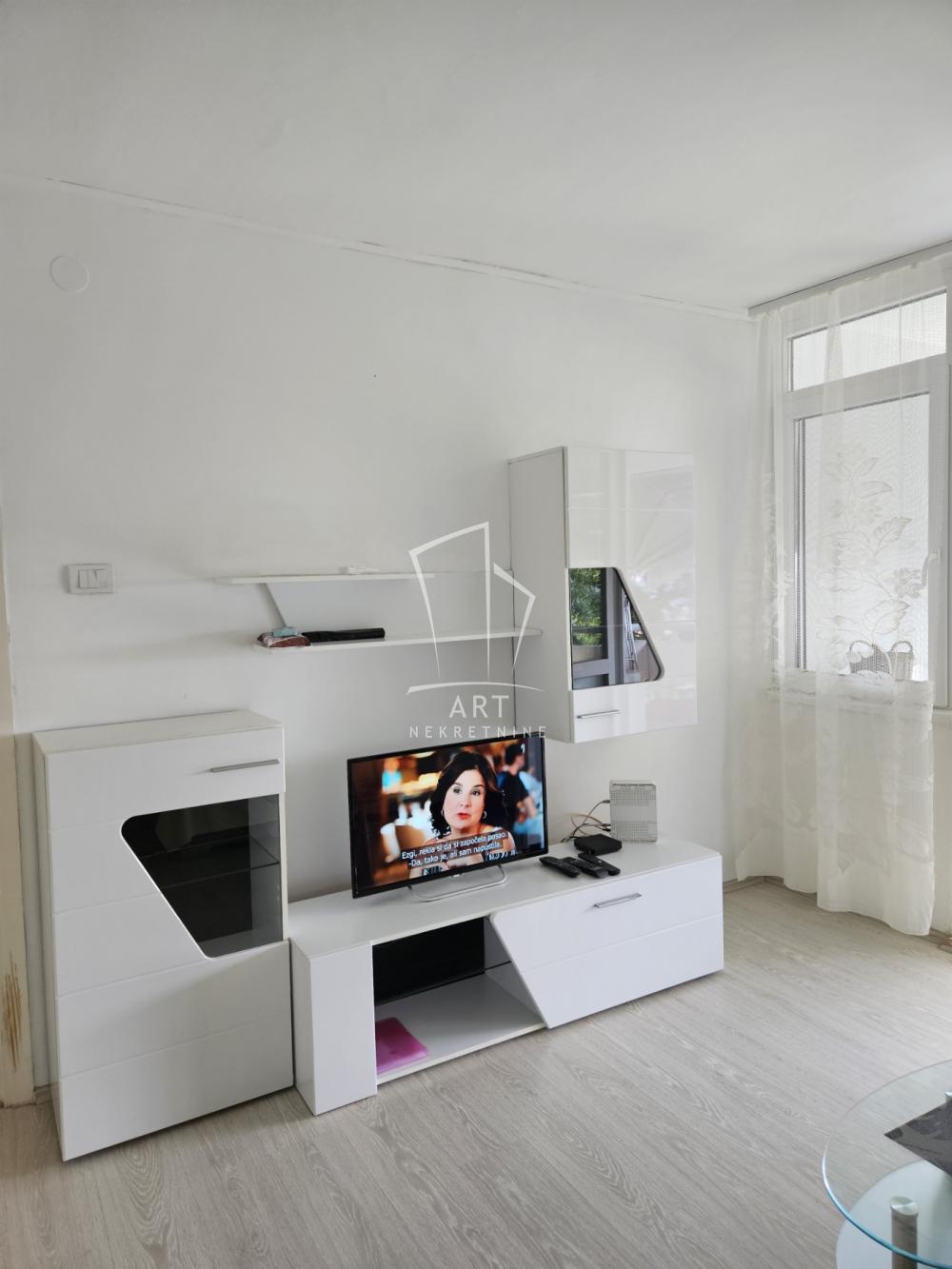 Slika 1 - Vojvode Stepe, Dvoiposoban stan za izdavanje, 51m2, 550€