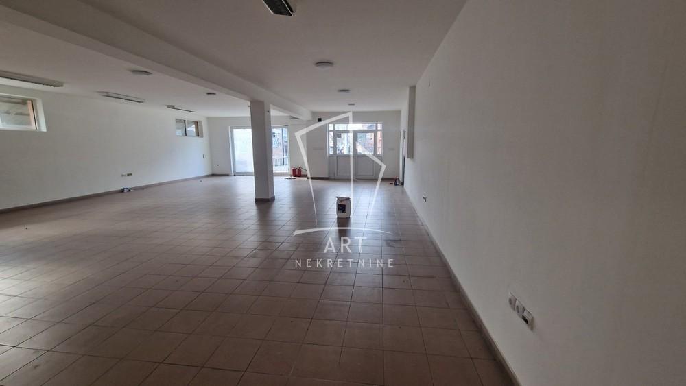 Slika 1 - Ugrinovački put,  Lokal za izdavanje, 440m2, 4.750€