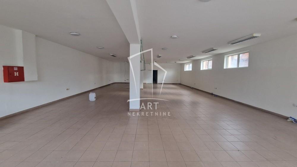 Slika 3 - Ugrinovački put,  Lokal za izdavanje, 440m2, 4.750€