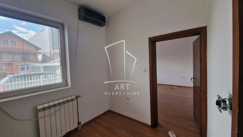 Slika 7 - Ugrinovački put,  Lokal za izdavanje, 440m2, 4.750€