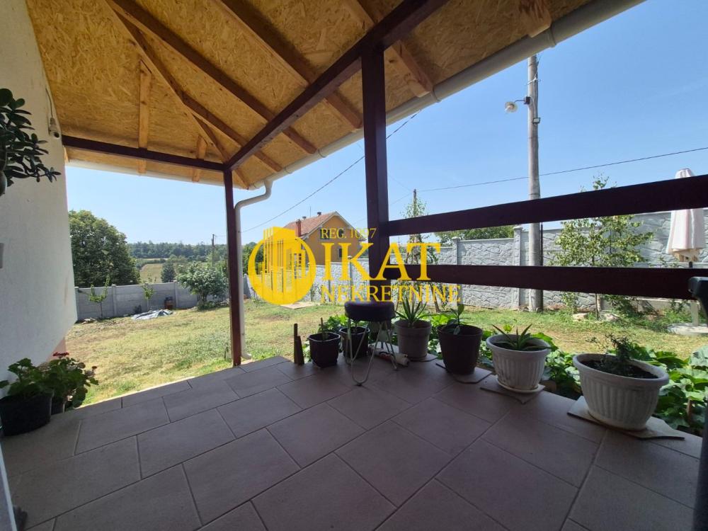 Slika 1 - Košutica,  Kuća na prodaju, 180m2, 160.000€
