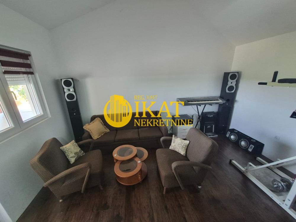 Slika 4 - Košutica,  Kuća na prodaju, 180m2, 160.000€