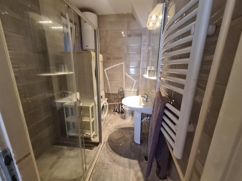 Slika 9 - Makenzijeva, Trosoban stan za izdavanje, 65m2, 1.000€