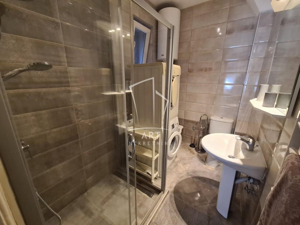 Slika 10 - Makenzijeva, Trosoban stan za izdavanje, 65m2, 1.000€