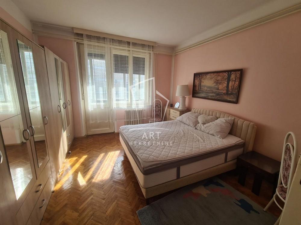 Slika 3 - Makenzijeva, Trosoban stan za izdavanje, 65m2, 1.000€