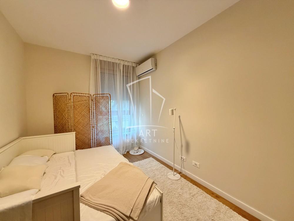 Slika 10 - Kneza Miloša, Trosoban stan za izdavanje, 87m2, 1.900€