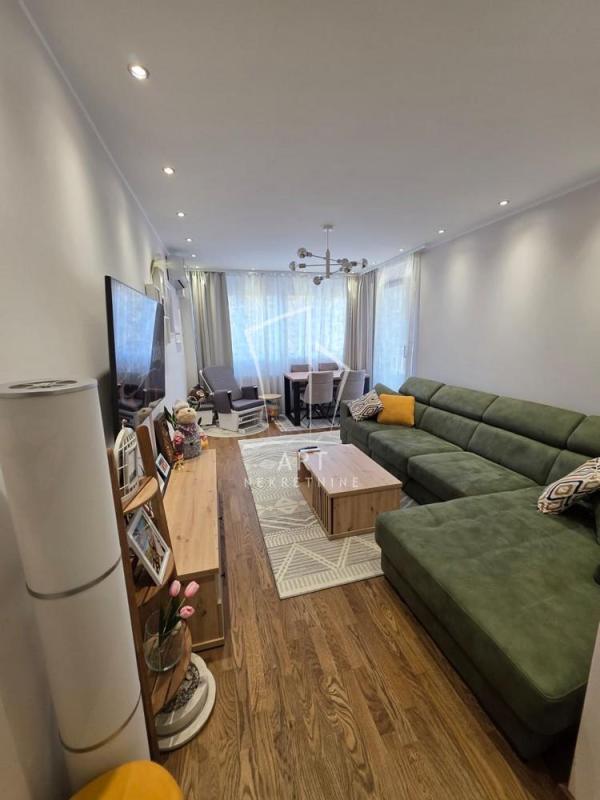 Slika 1 - Braće Srnić, Trosoban stan na prodaju, 61m2, 253.000€