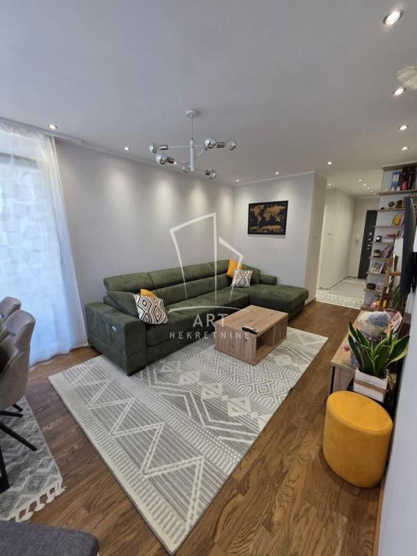 Glavna slika -Braće Srnić, Trosoban stan na prodaju, 61m2, 253.000€