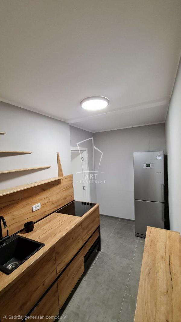 Slika 4 - Španskih boraca,  Lokal za izdavanje, 82m2, 1.000€