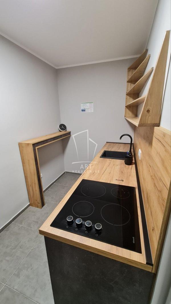 Slika 5 - Španskih boraca,  Lokal za izdavanje, 82m2, 1.000€