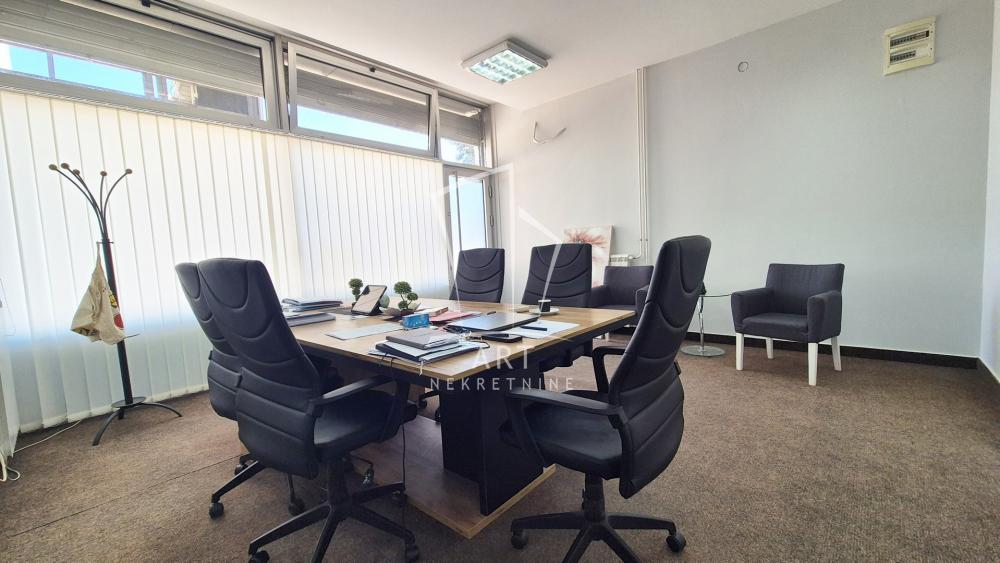 Slika 1 - Bulevar Kralja Aleksandra,  Lokal na prodaju, 33m2, 120.000€