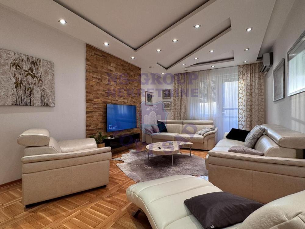 Glavna slika -Četvorosoban stan na prodaju, 128m2, 445.000€