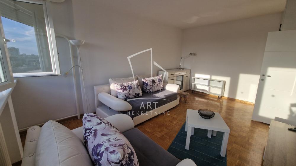 Slika 2 - Karađorđev Trg, Jednosoban stan za izdavanje, 34m2, 650€