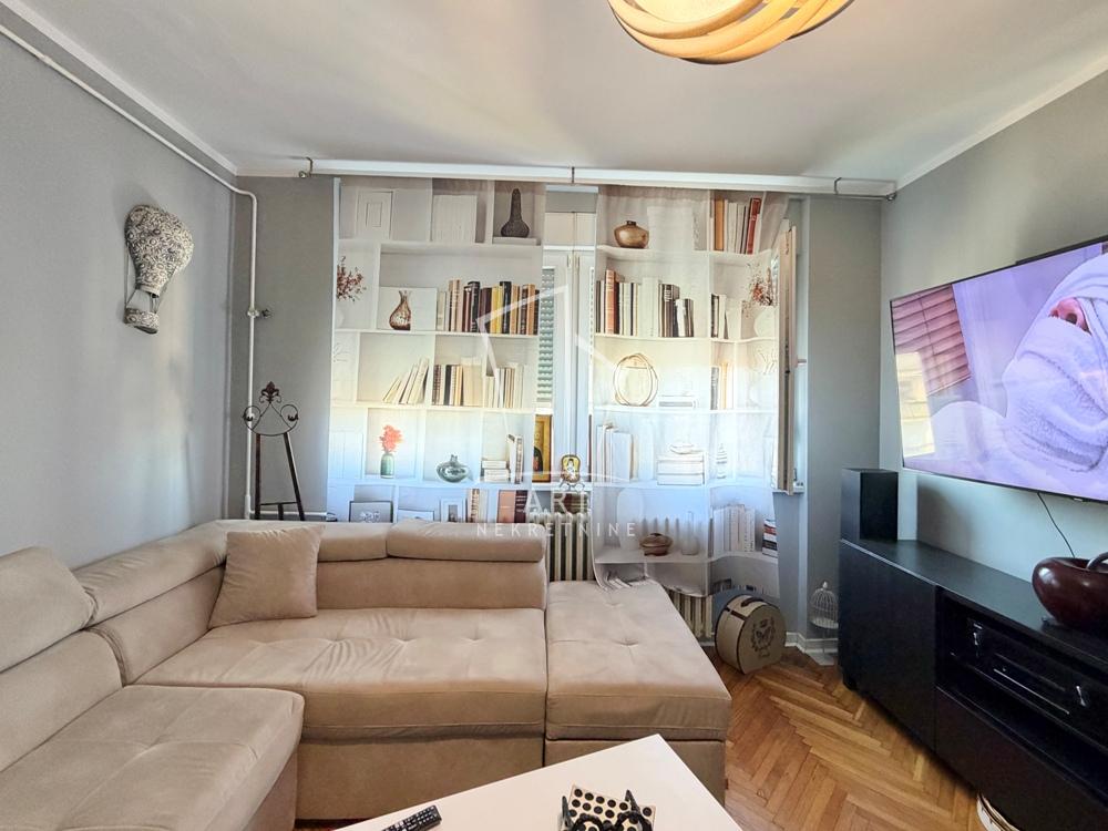 Slika 1 - Južni Bulevar, Dvoiposoban stan na prodaju, 54m2, 249.000€