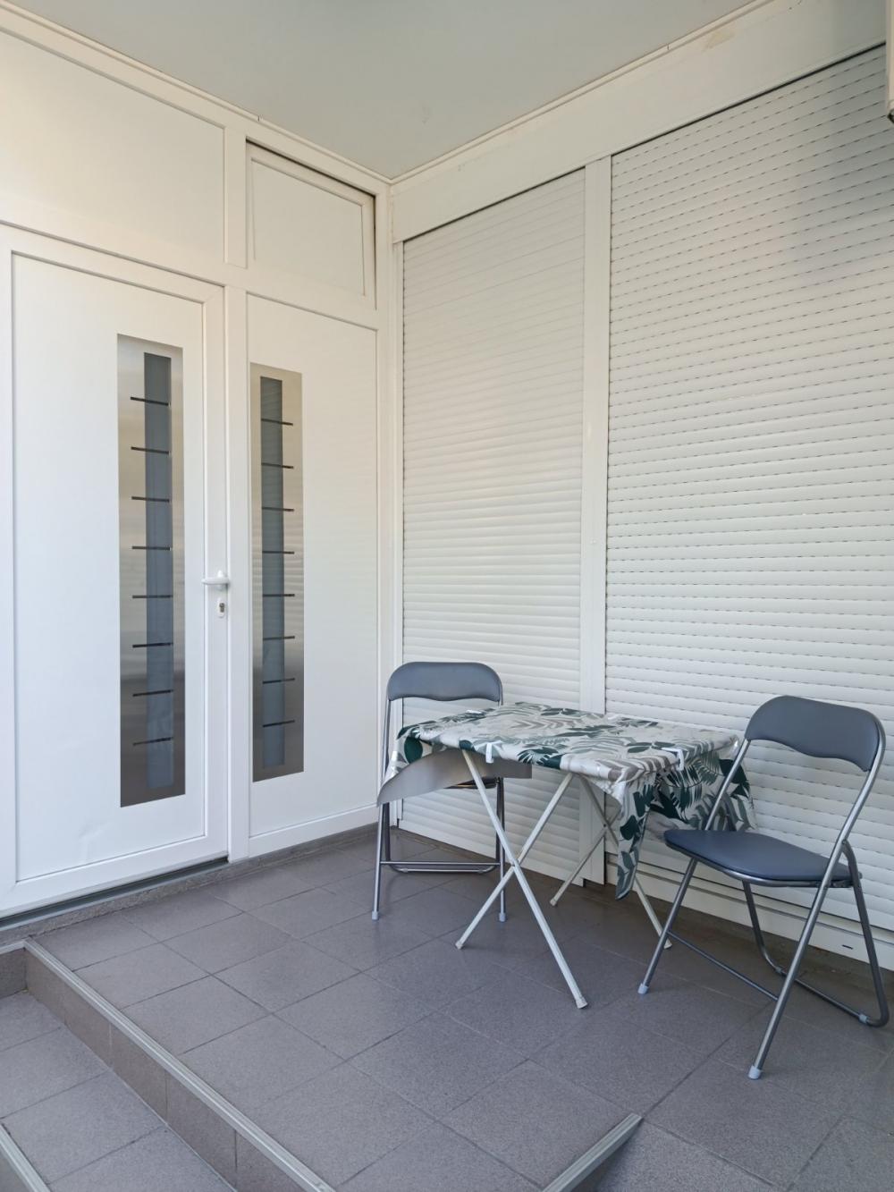 Slika 7 - Aleksandra Dubčeka, Trosoban stan za izdavanje, 80m2, 1.000€