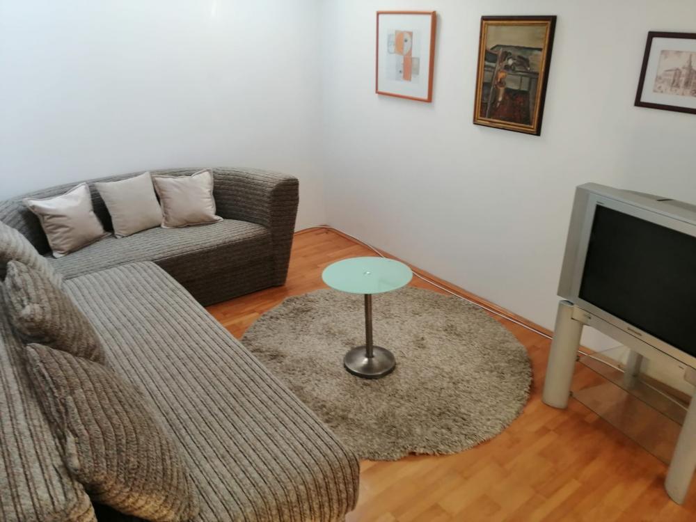 Slika 1 - Mileve Marić Ajnštajn, Trosoban stan za izdavanje, 90m2, 800€