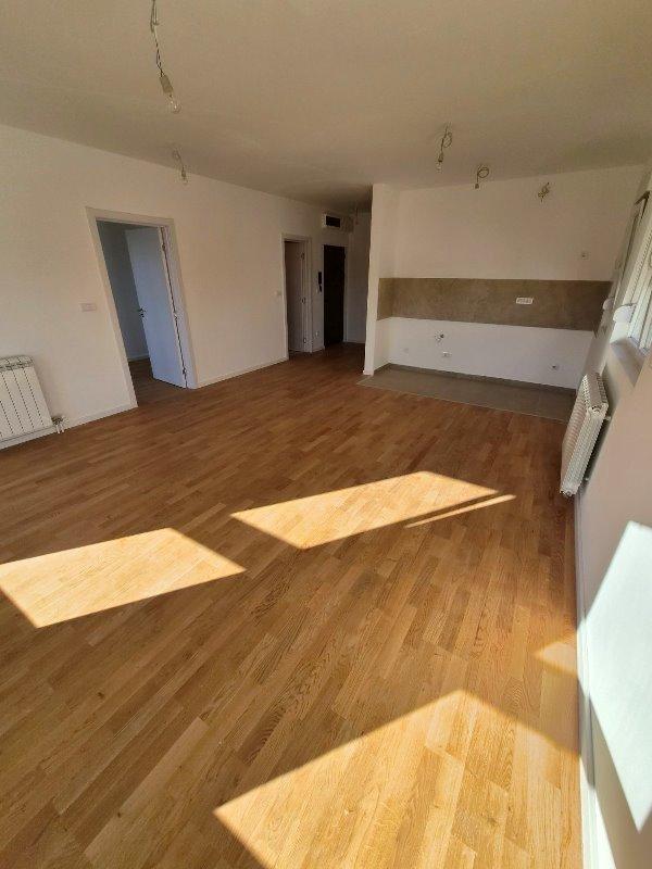 Glavna slika -Veselina Čajkanovića, Trosoban stan na prodaju, 60m2, 168.000€