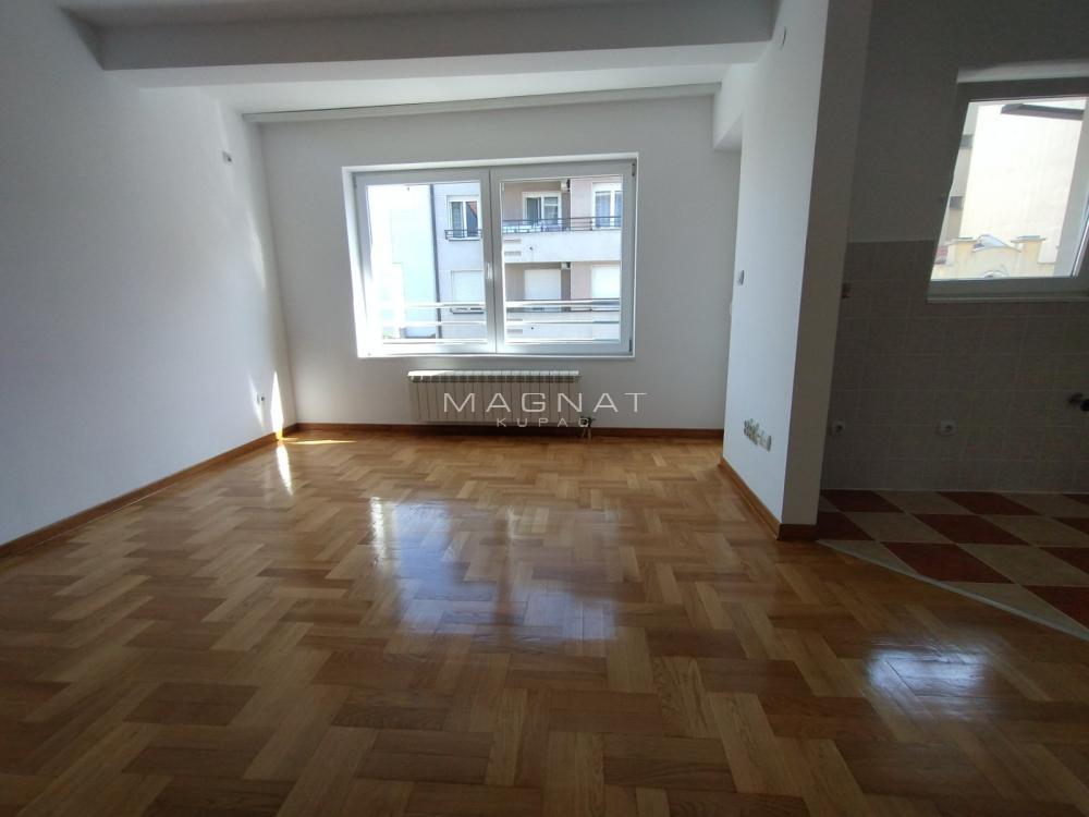 Slika 1 - Trosoban stan na prodaju, 65m2, 305.500€