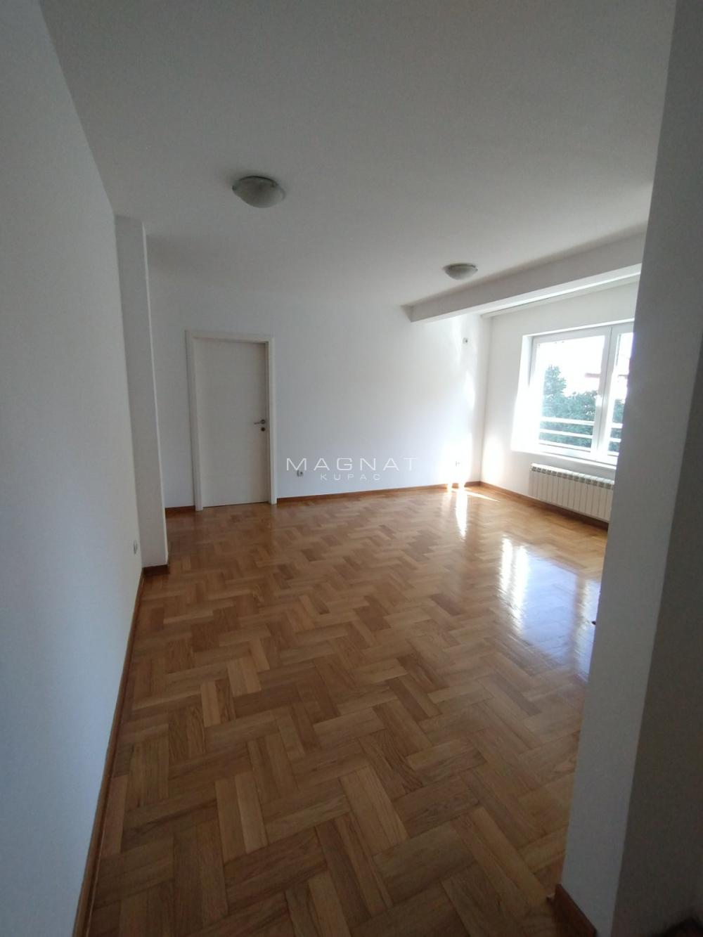 Slika 4 - Trosoban stan na prodaju, 65m2, 305.500€
