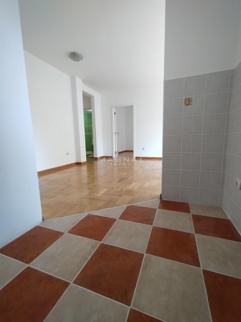 Slika 7 - Trosoban stan na prodaju, 65m2, 305.500€