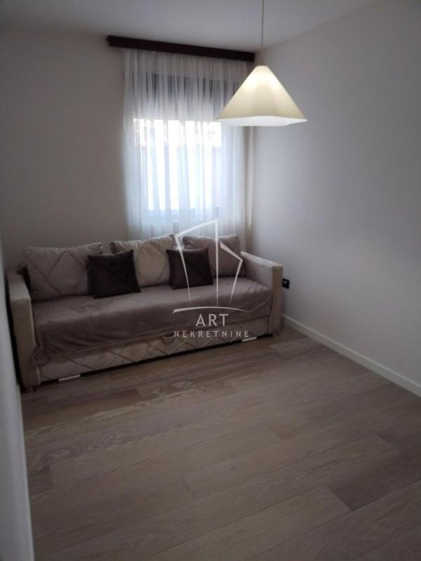 Slika 8 - Tetovska, Dvoiposoban stan za izdavanje, 71m2, 750€