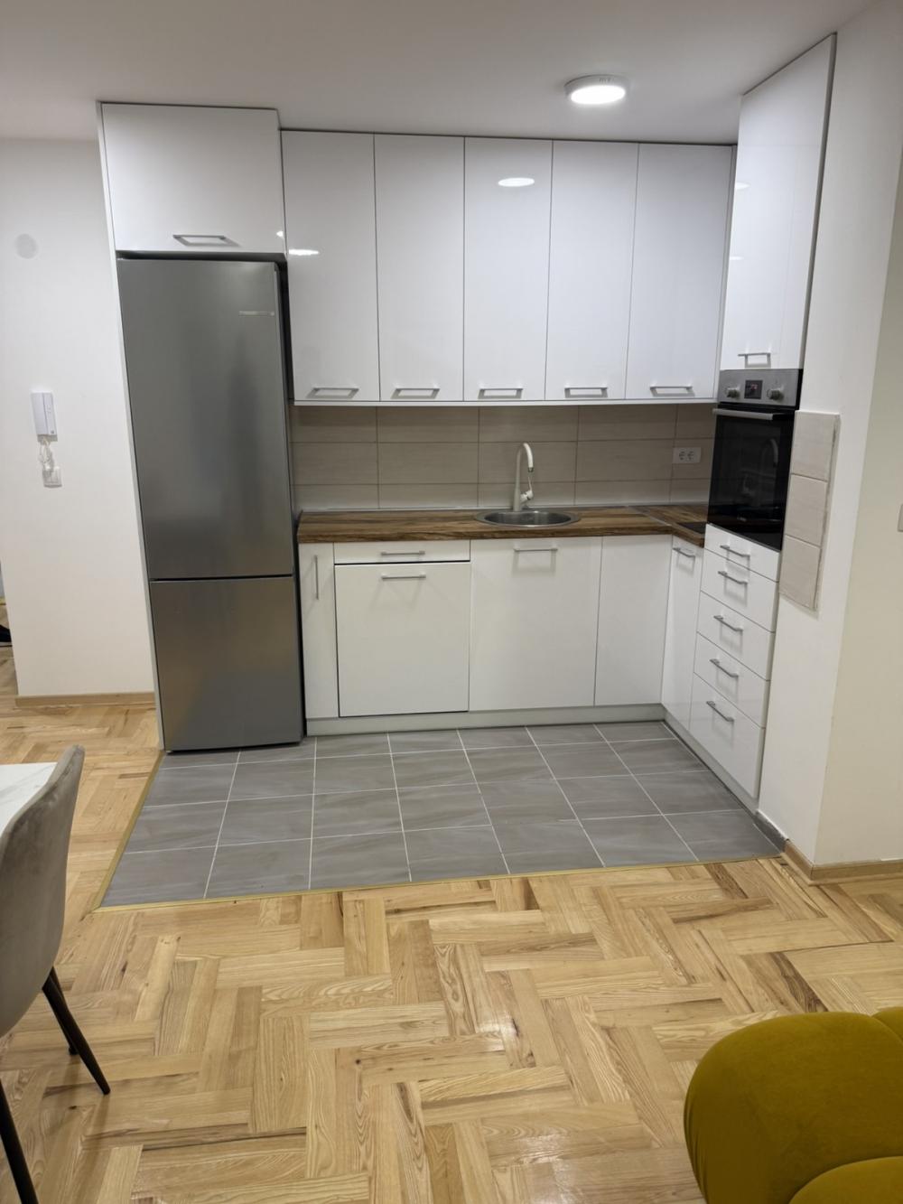 Slika 2 - Mis Irbijeve, Dvosoban stan za izdavanje, 55m2, 800€