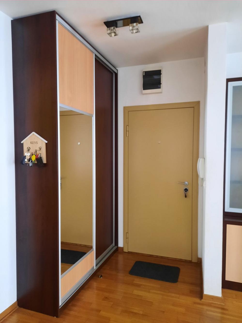 Slika 6 - Marka Oreškovića, Trosoban stan za izdavanje, 76m2, 850€