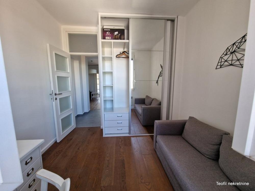 Slika 2 - Miće Popovića, Dvoiposoban stan za izdavanje, 47m2, 1.200€