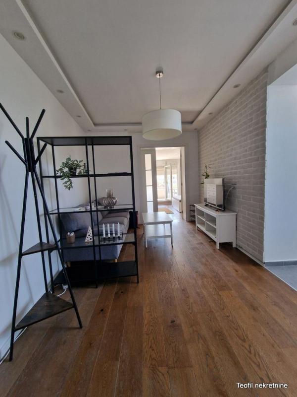 Slika 3 - Miće Popovića, Dvoiposoban stan za izdavanje, 47m2, 1.200€