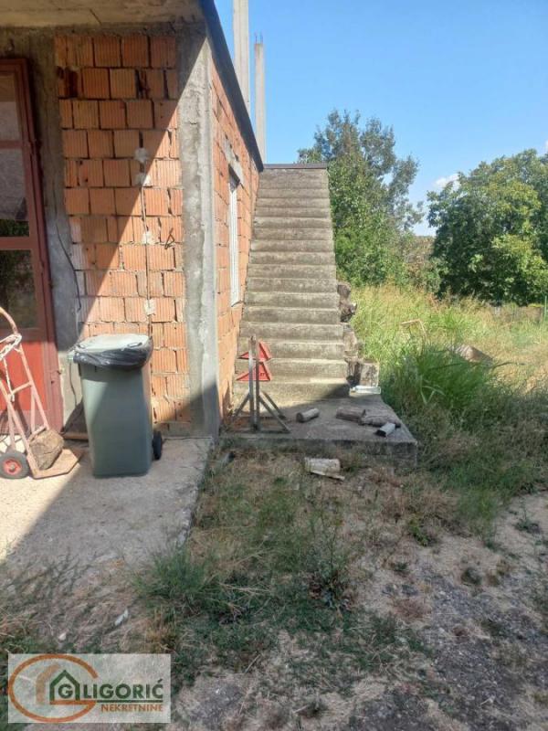 Slika 4 - Jovanke Radaković,  Kuća na prodaju, 300m2, 300.000€