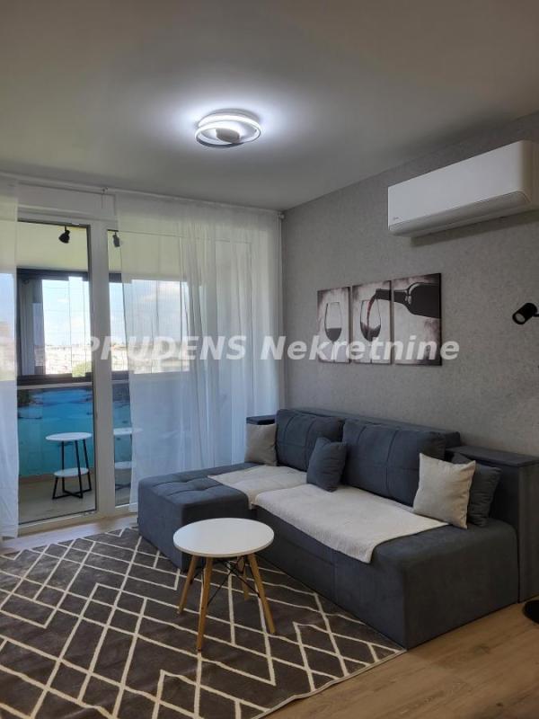 Glavna slika -Bulevar maršala Tolbuhina, Dvosoban stan za izdavanje, 52m2, 800€