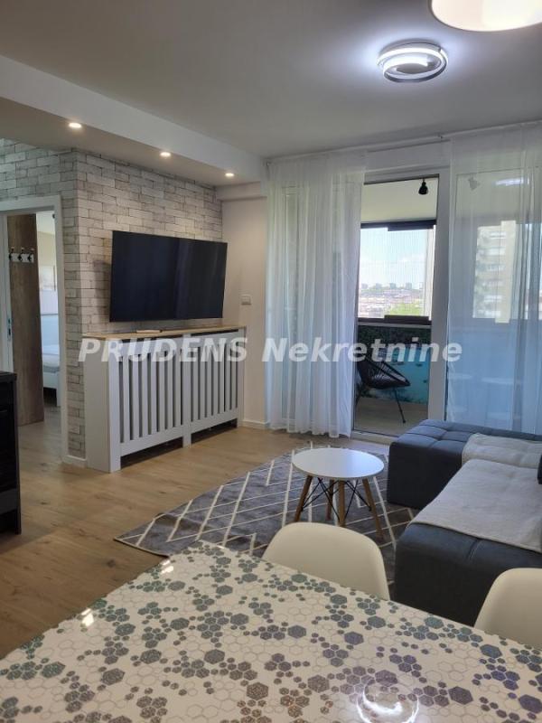 Slika 1 - Bulevar maršala Tolbuhina, Dvosoban stan za izdavanje, 52m2, 800€