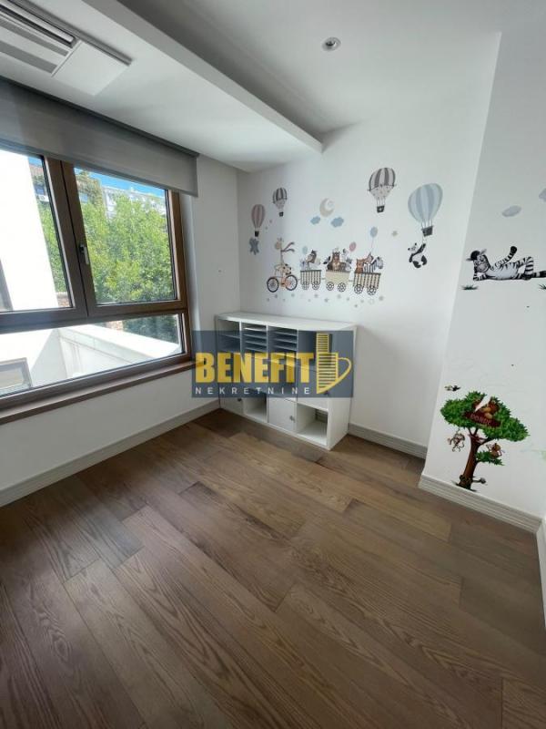 Slika 9 - Četvorosoban stan za izdavanje, 179m2, 4.000€