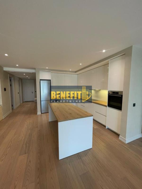 Slika 6 - Četvorosoban stan za izdavanje, 179m2, 4.000€