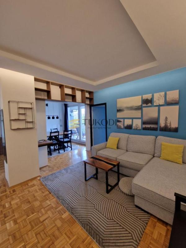 Glavna slika -Četvorosoban stan za izdavanje, 71m2, 700€