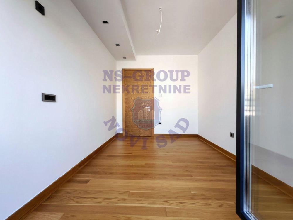Slika 0 - Četvorosoban stan na prodaju, 240m2, 618.000€