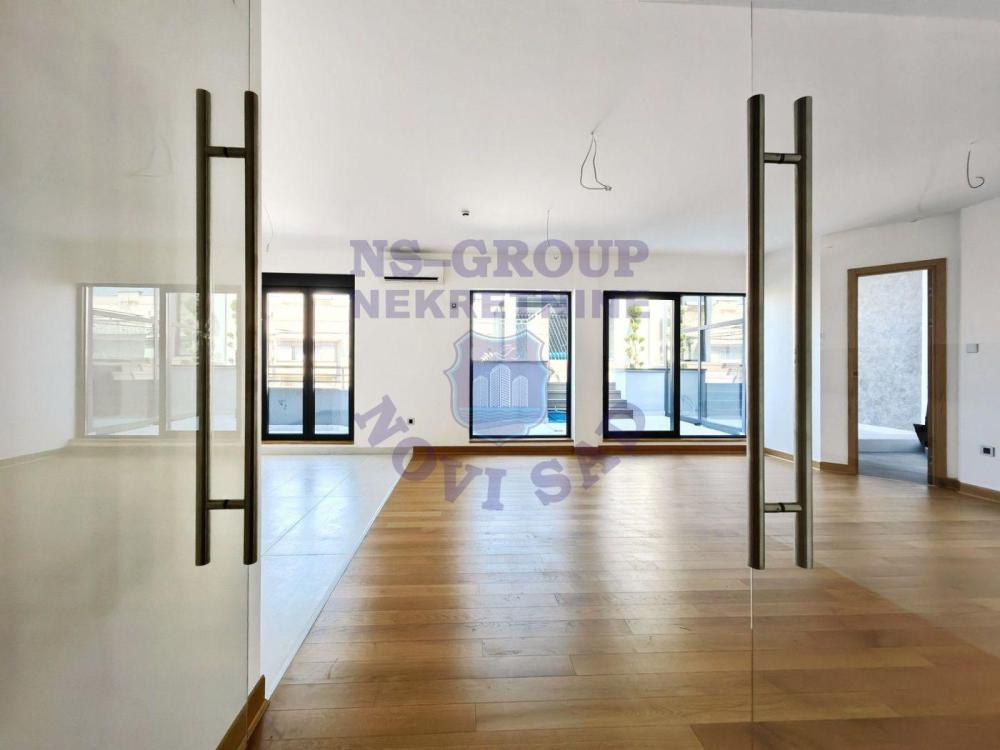 Slika 3 - Četvorosoban stan na prodaju, 240m2, 618.000€