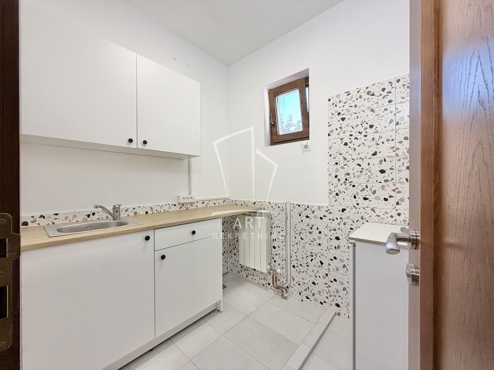 Slika 2 - Mite Rakića, Petosoban stan za izdavanje, 150m2, 1.500€