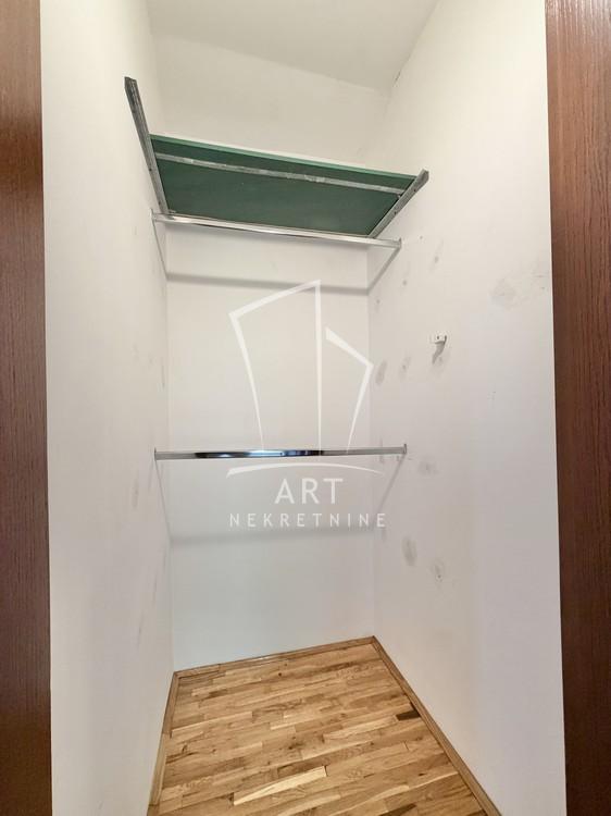 Slika 6 - Mite Rakića, Petosoban stan za izdavanje, 150m2, 1.500€