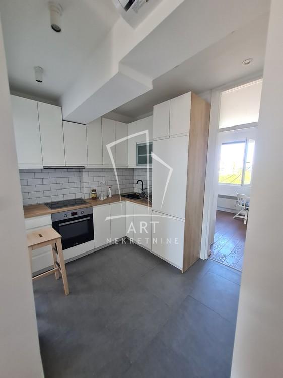 Slika 1 - Miće Popovića, Dvosoban stan za izdavanje, 47m2, 1.200€