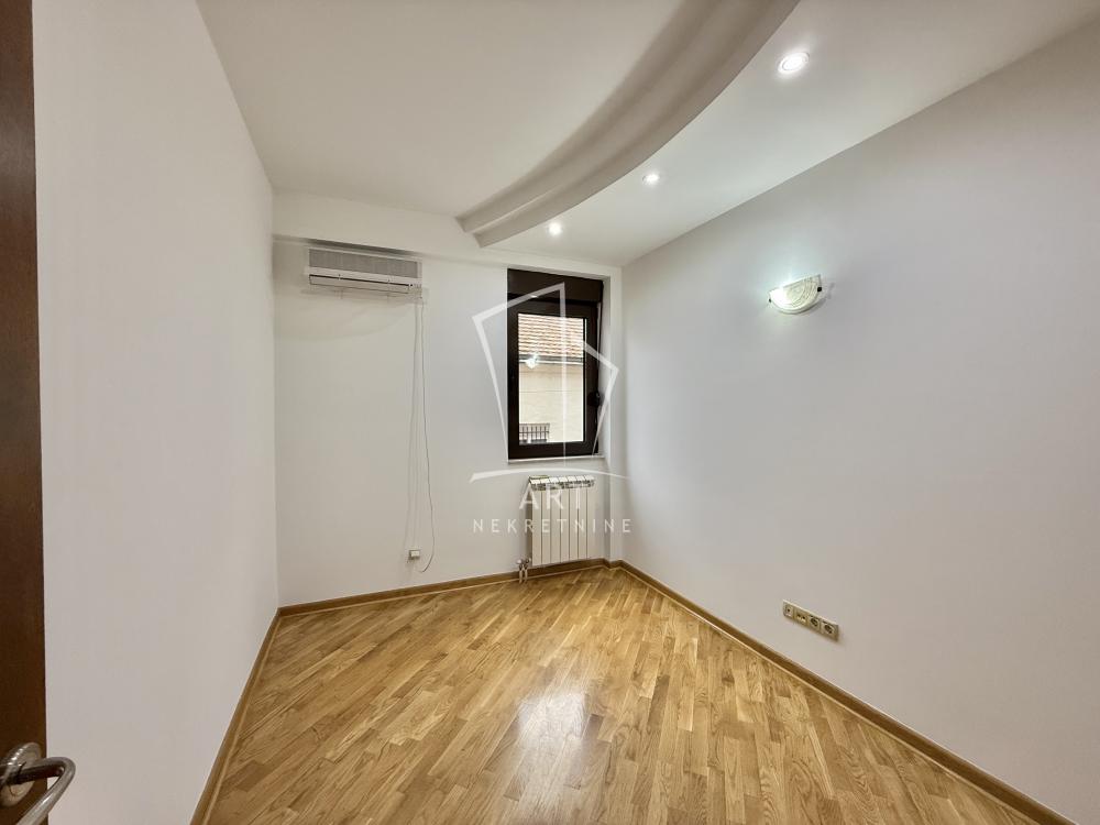 Slika 10 - Bilećka, Četvorosoban stan za izdavanje, 103m2, 1.200€