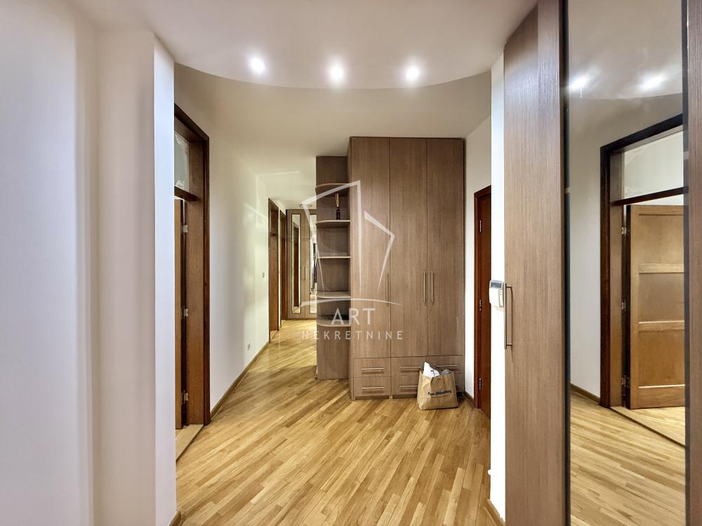 Slika 8 - Bilećka, Četvorosoban stan za izdavanje, 103m2, 1.200€