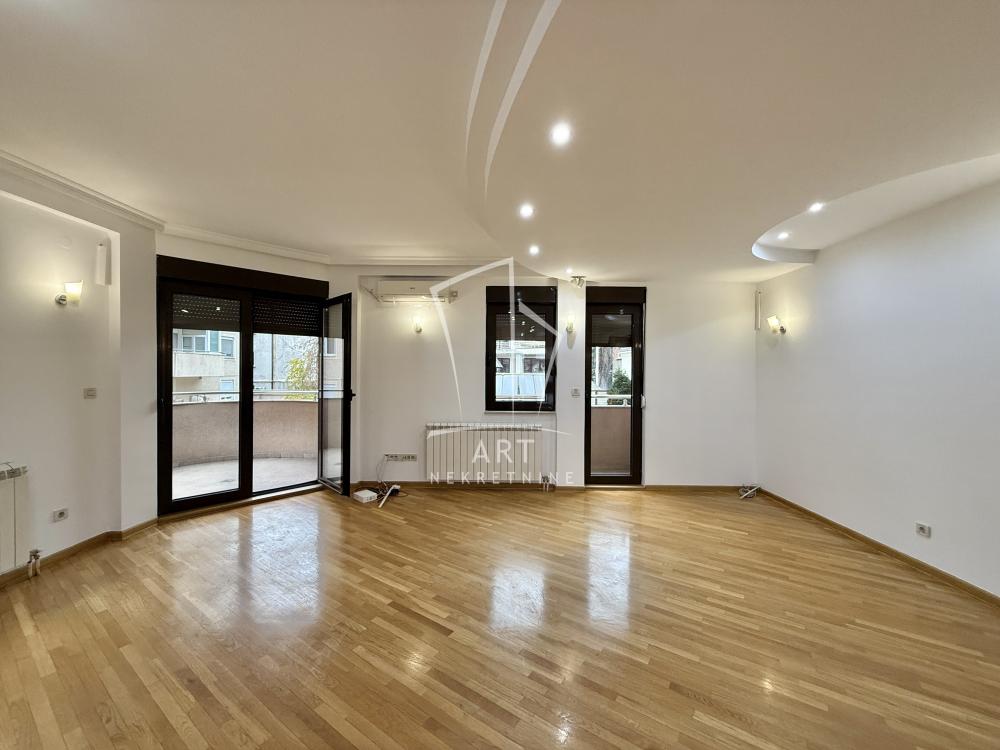 Slika 9 - Bilećka, Četvorosoban stan za izdavanje, 103m2, 1.200€