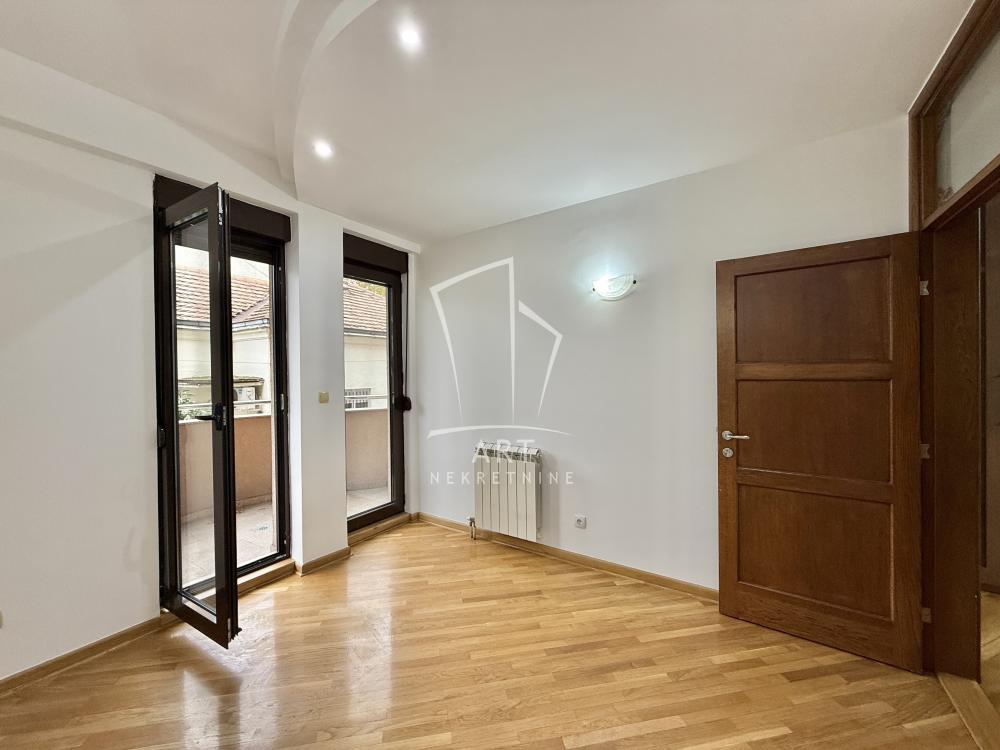 Slika 11 - Bilećka, Četvorosoban stan za izdavanje, 103m2, 1.200€