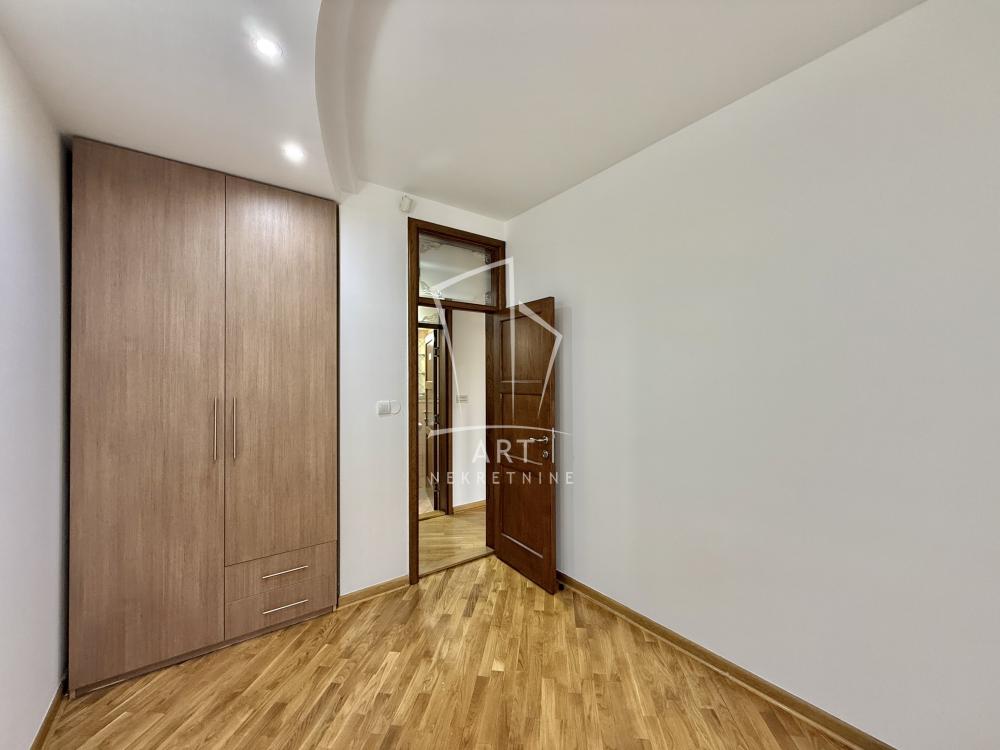 Slika 4 - Bilećka, Četvorosoban stan za izdavanje, 103m2, 1.200€