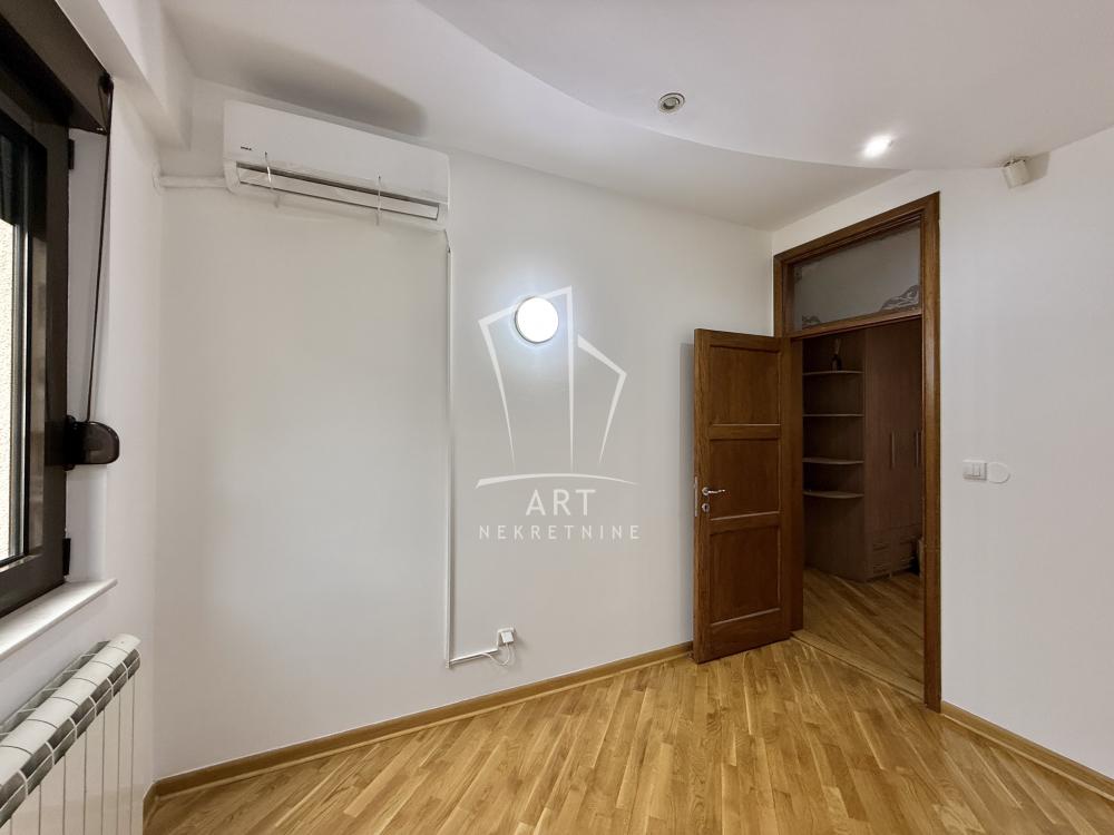 Slika 6 - Bilećka, Četvorosoban stan za izdavanje, 103m2, 1.200€